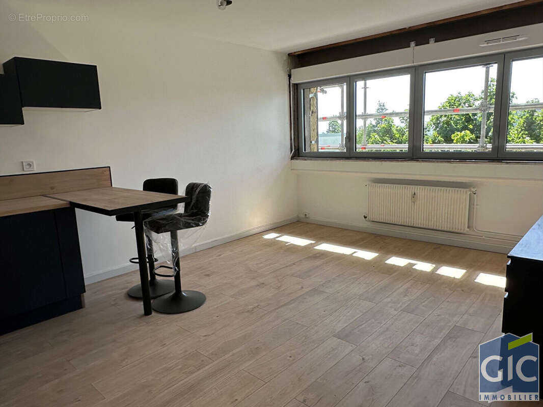 Appartement à HEROUVILLE-SAINT-CLAIR