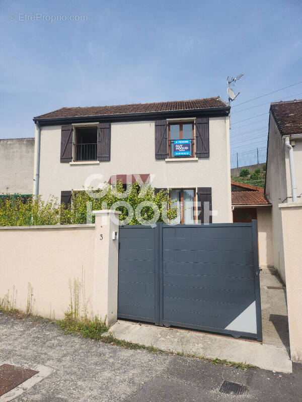 Maison à LONGUEVILLE