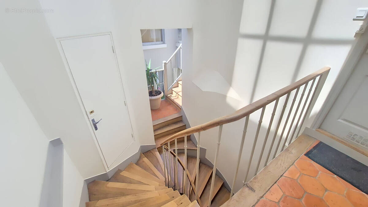 Appartement à PARIS-20E