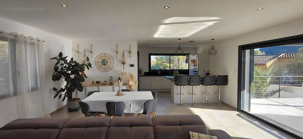 Maison à SAINT-HIPPOLYTE-DU-FORT