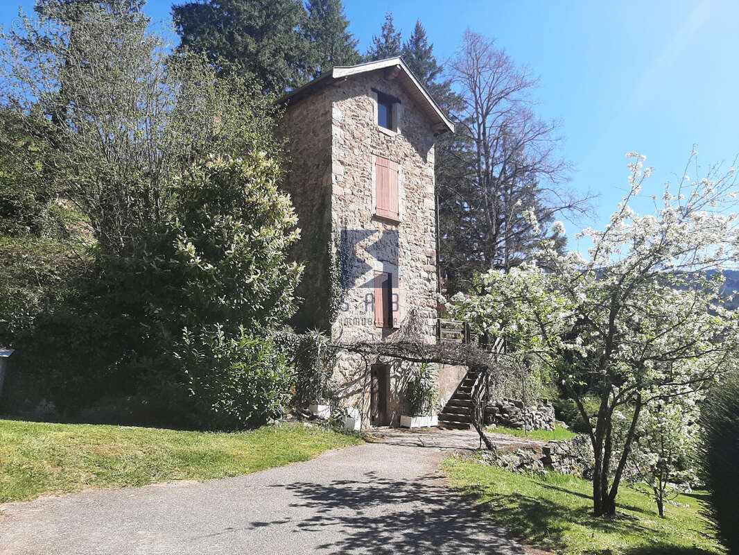 Maison à LE CHEYLARD