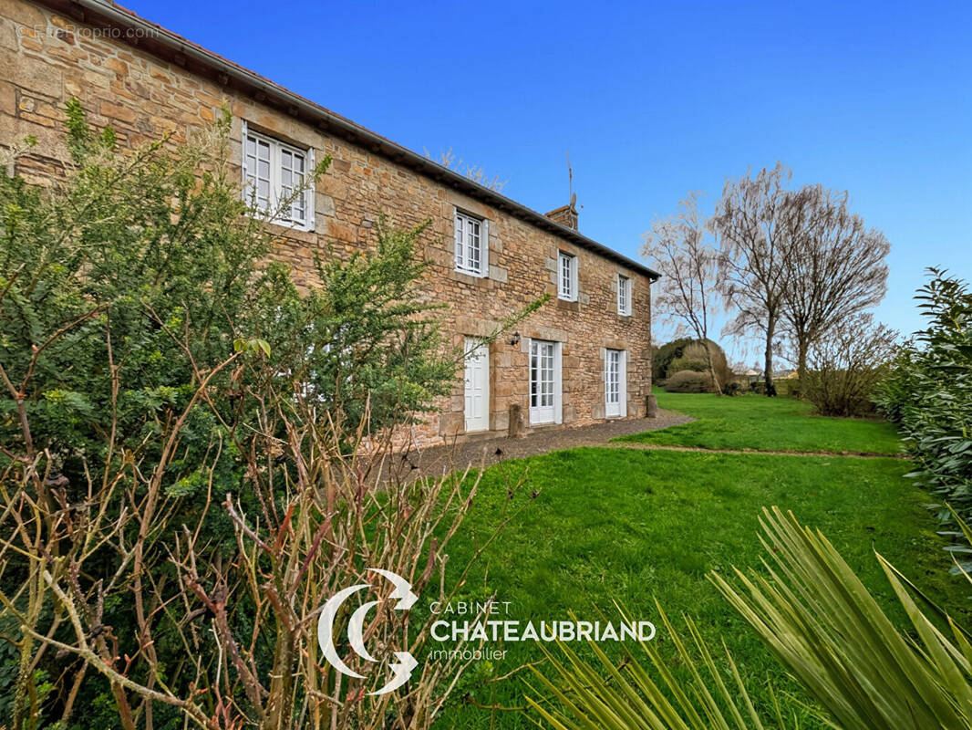 Maison à SAINT-AUBIN-D'AUBIGNE