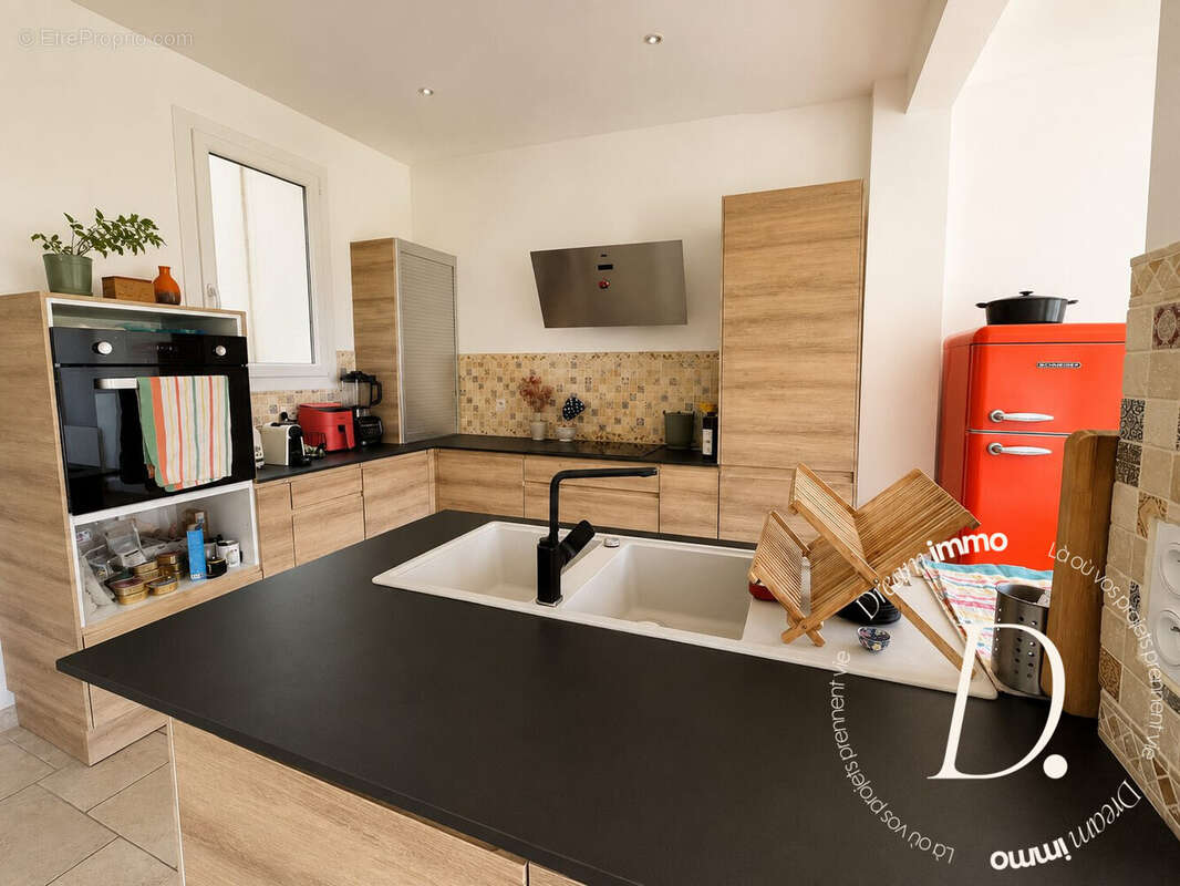 Appartement à MARSEILLE-6E