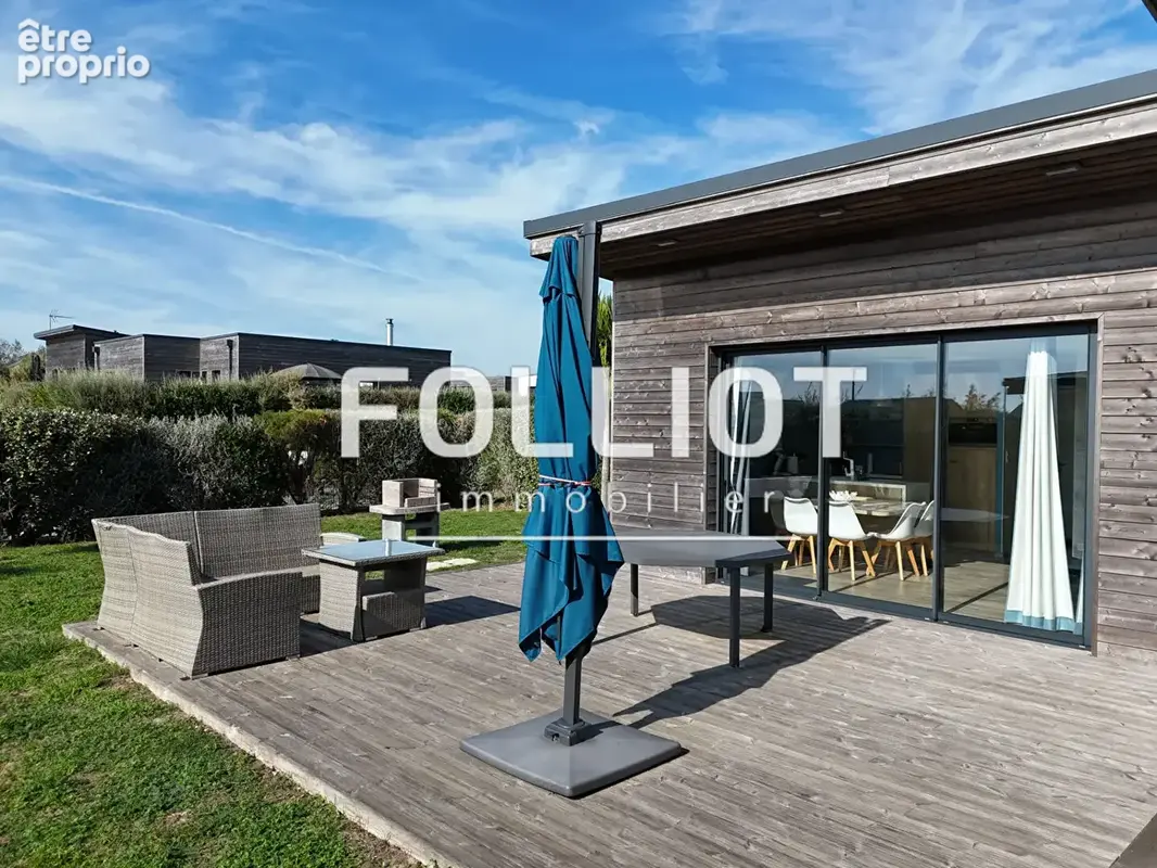 A Vendre Maison de plain pied Ossature bois à Hatainville à 5 minutes du centre de CARTERET et de la plage. - photo 2