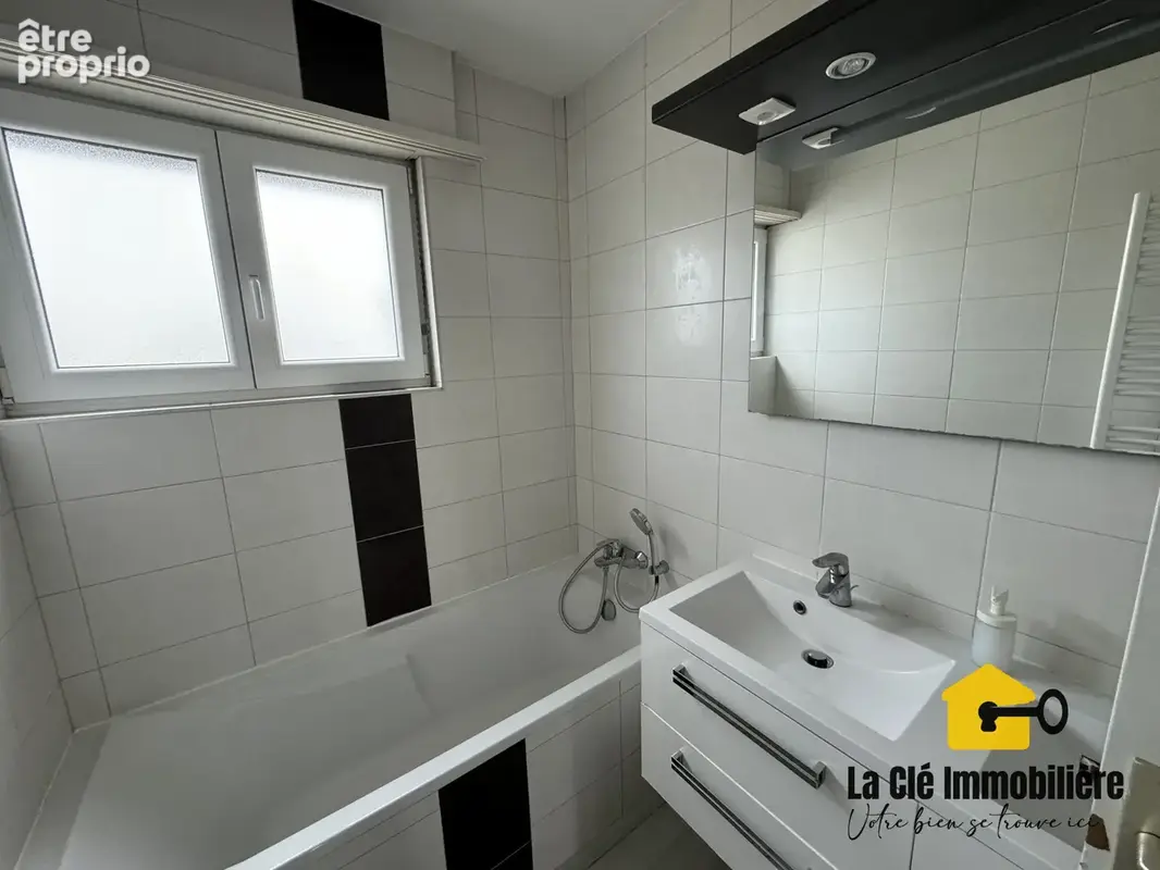 Maison bi-famille de 190m2 sur un terrain de 755m2 - photo 7