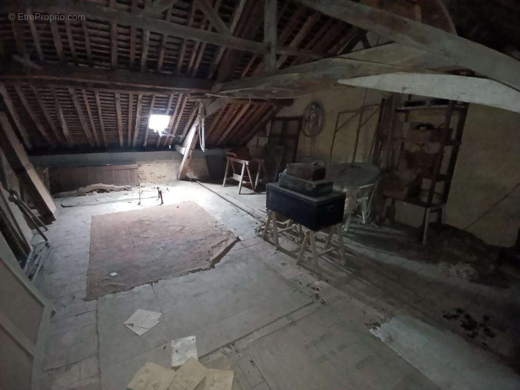 Maison à SAINT-DENIS-D&#039;ORQUES