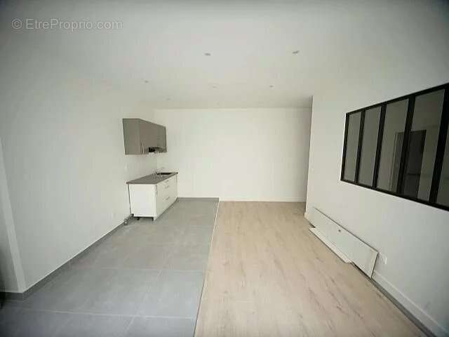 Appartement à PARIS-8E