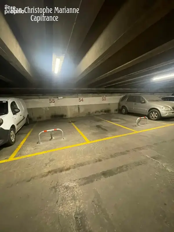 Parking à PARIS-13E
