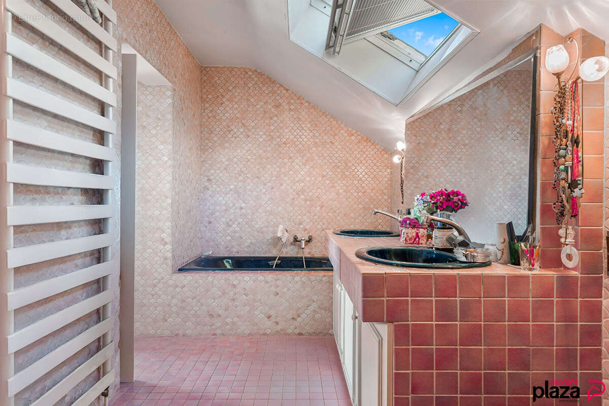 Maison à DIVONNE-LES-BAINS