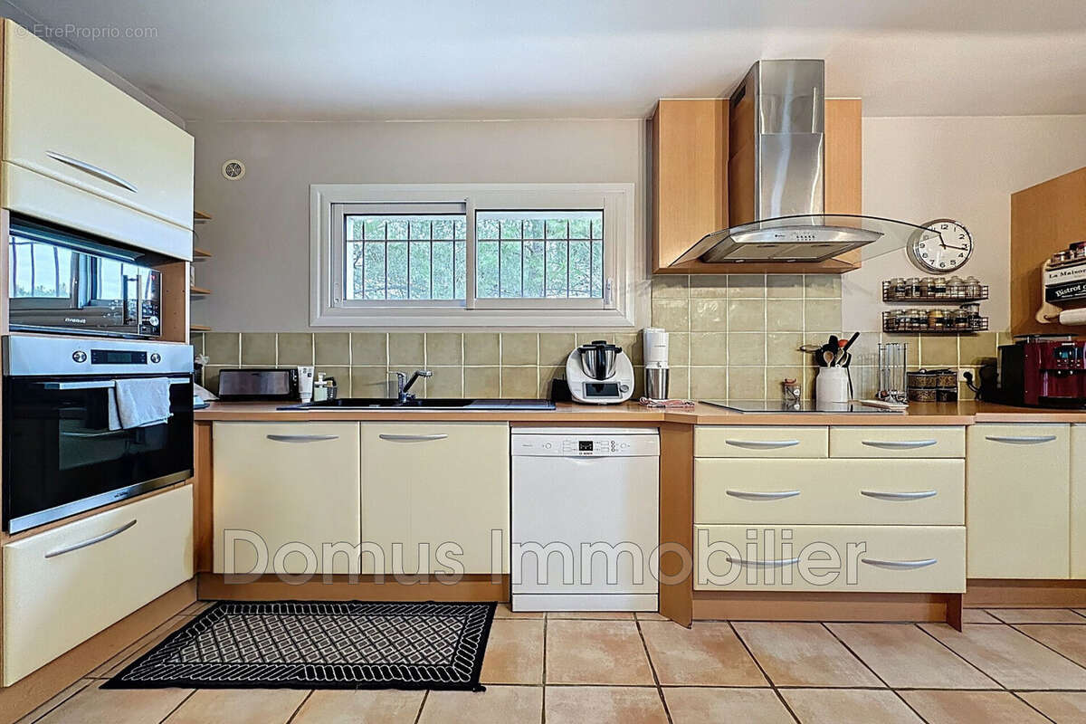 Maison à CHATEAUNEUF-DE-GADAGNE