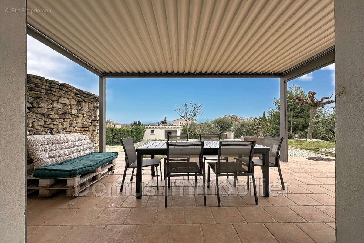 Maison à CHATEAUNEUF-DE-GADAGNE