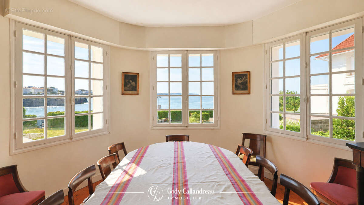 Panorama unique sur la côte royannaise - Villa emblématique du Pigeonnier - photo 2