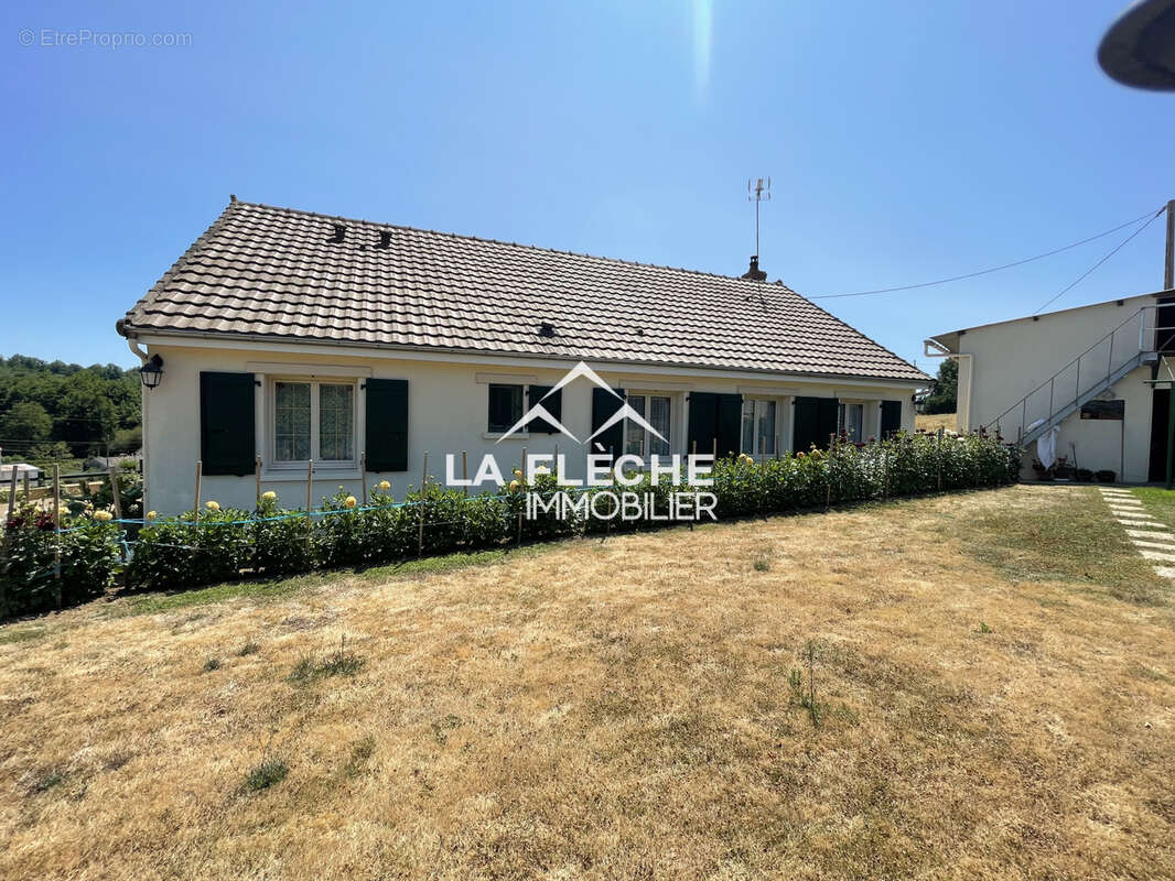 Maison à SAINT-JEAN-DE-LA-MOTTE