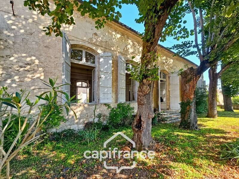 Maison à LAYRAC