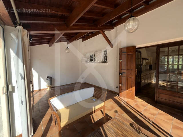 Maison à PEYROLLES-EN-PROVENCE