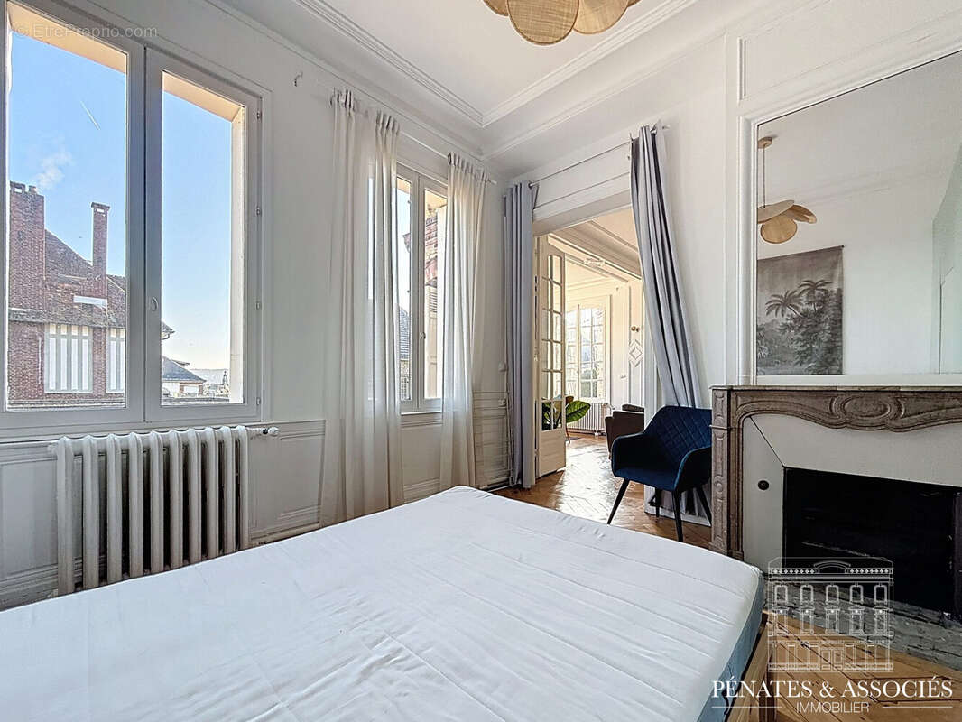 Appartement à MONT-SAINT-AIGNAN