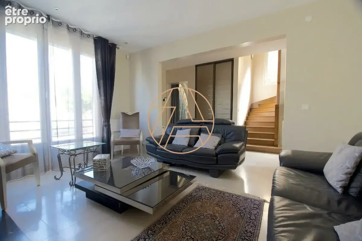 Maison 7 pièces 182 m² à vendre à Champigny-Sur-Marne (94500) - photo 2