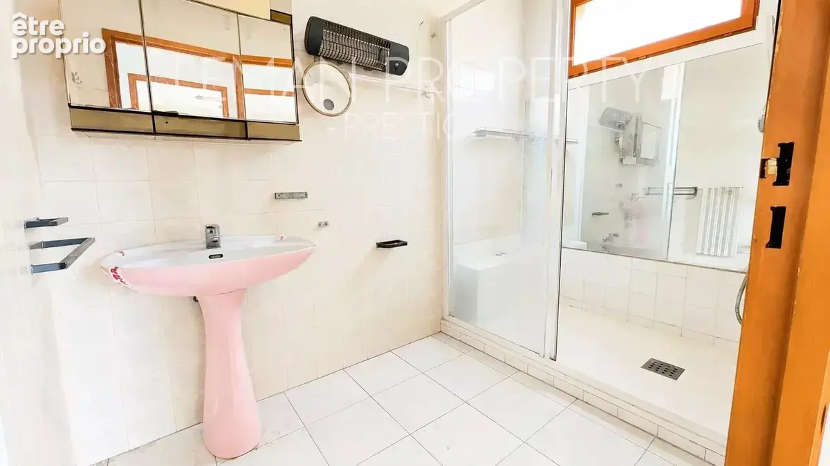 Appartement T4/5 avec CAVE et Place de parking privative - photo 8
