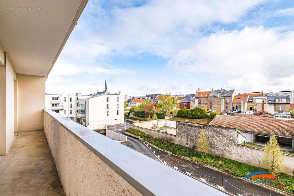   - Appartement à REIMS