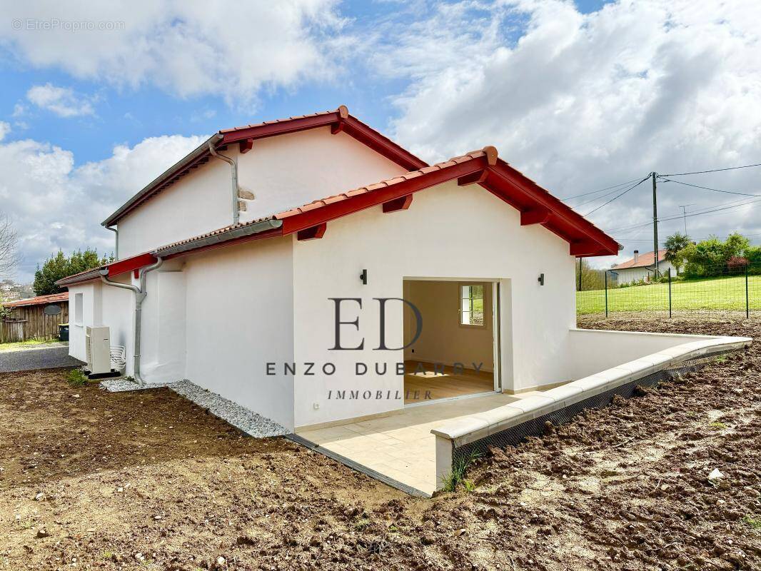 Maison à SAINT-PIERRE-D&#039;IRUBE