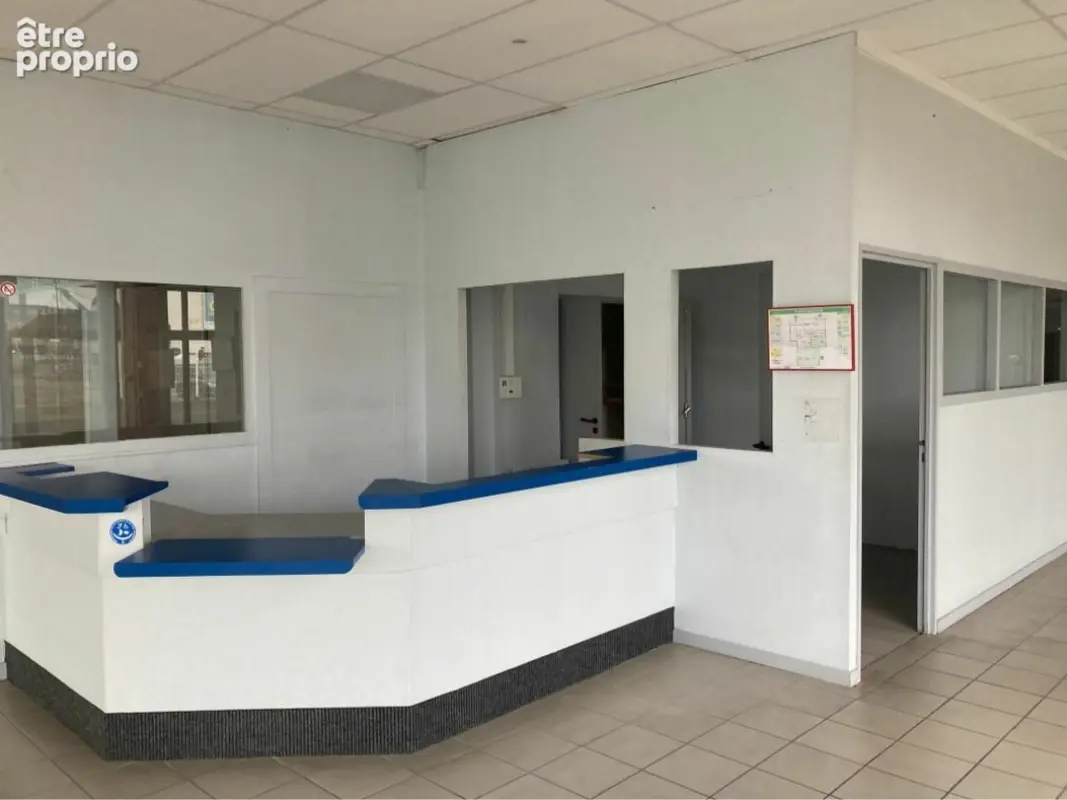 Local commercial 900m² à tonnay-charente - photo 5