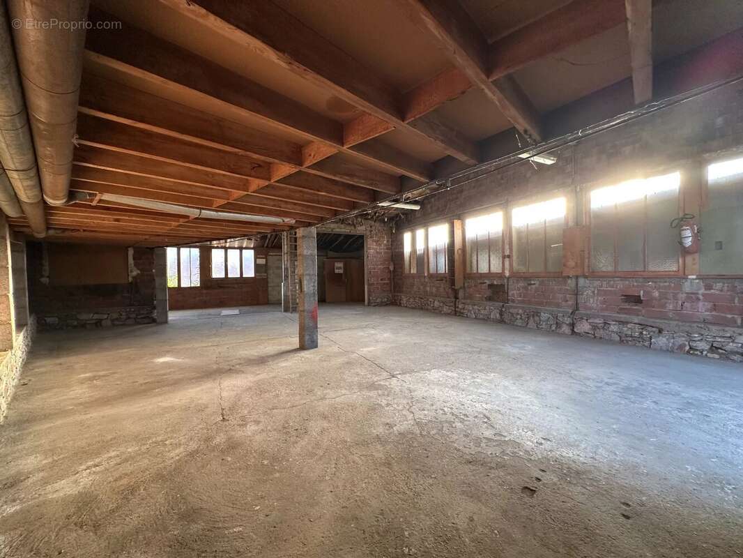 Commerce à LAGARRIGUE