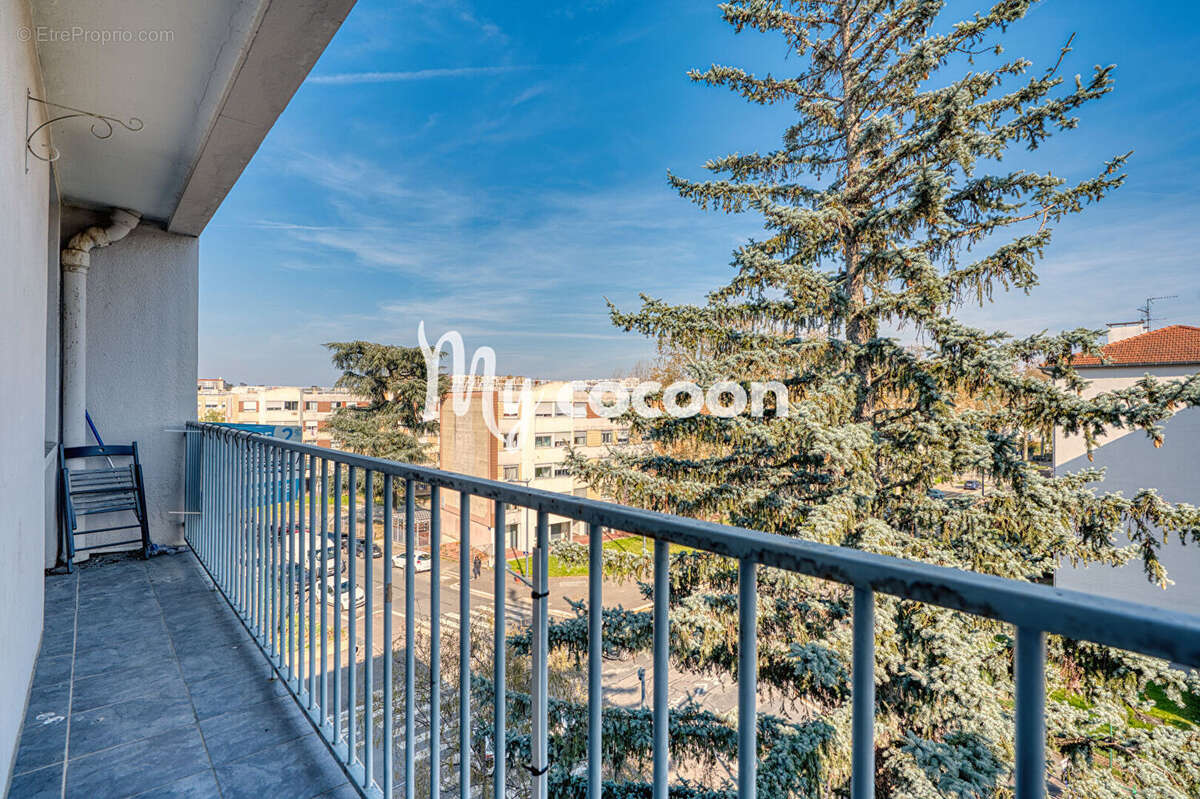 Appartement à LYON-8E