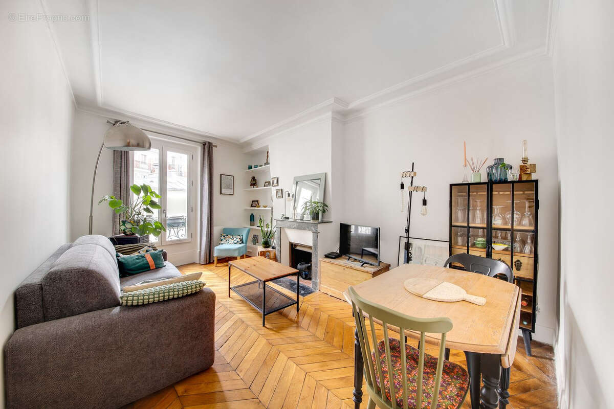 Appartement à PARIS-18E