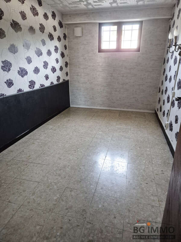 Villa F6/7 sur 1554 m2 de terrain avec garage et piscine - photo 23