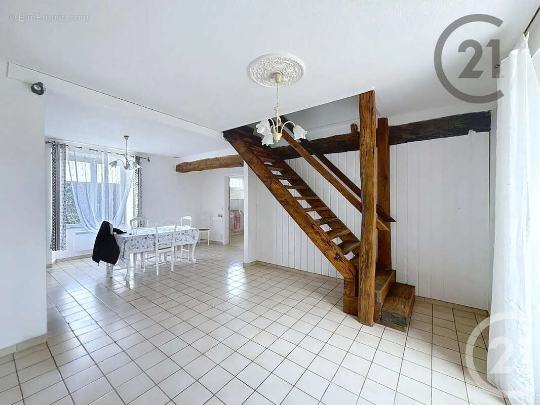 Maison à LES MARETS