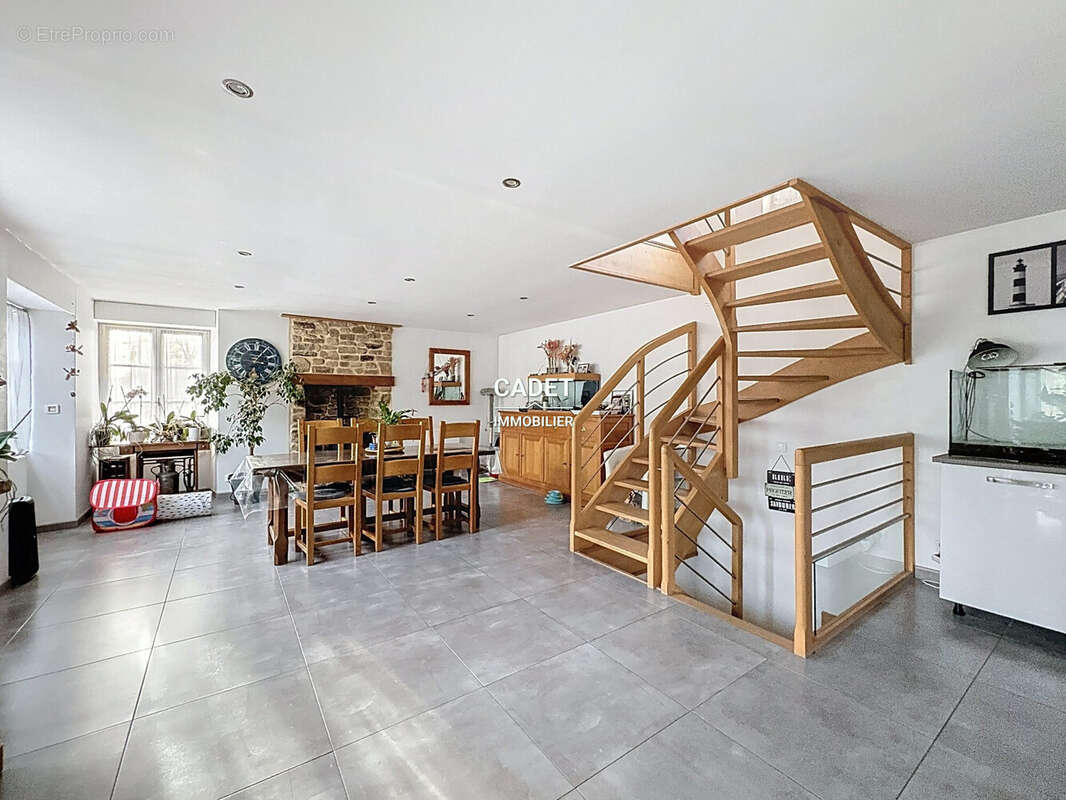 Maison à LA HAYE-PESNEL