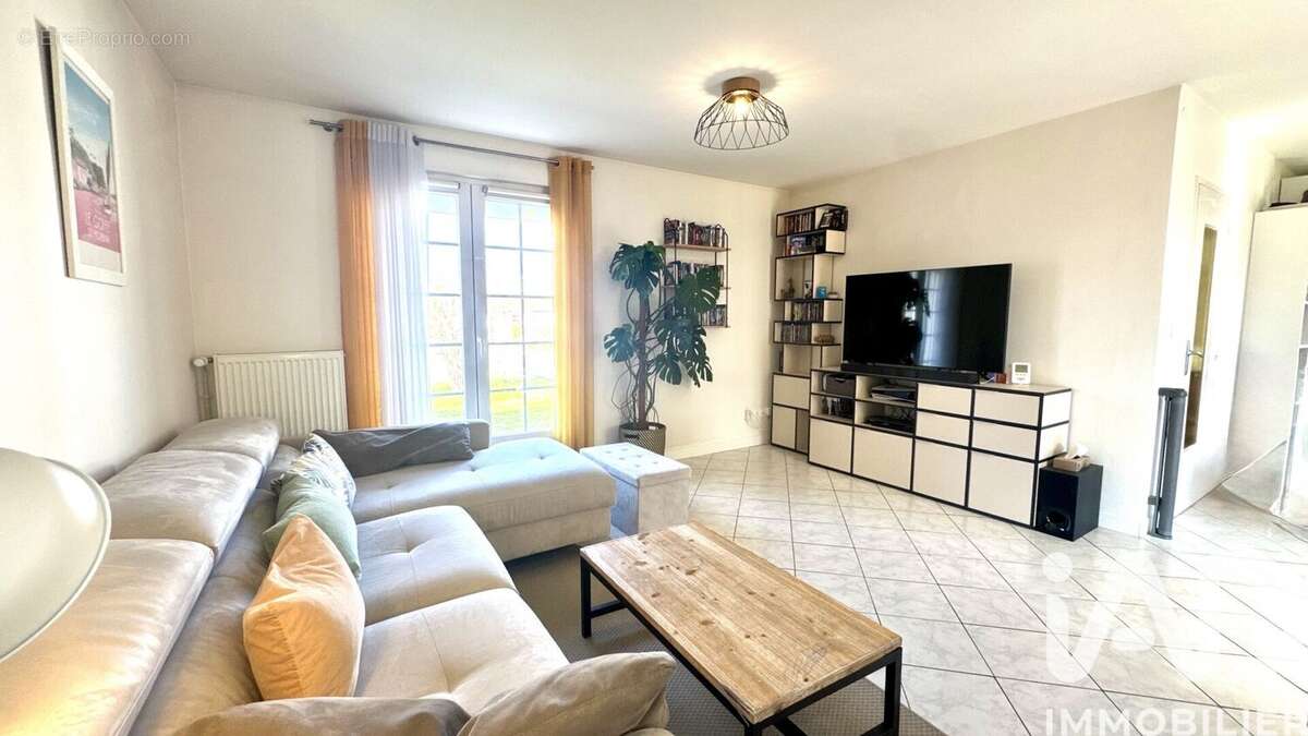 Maison 92 m² à Argancy  - photo 4