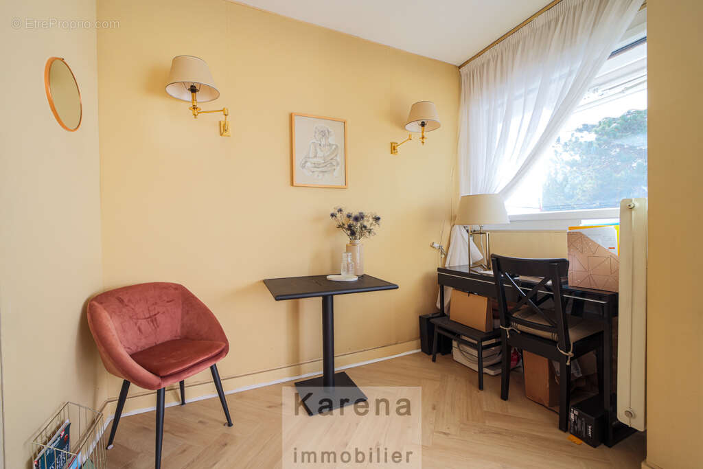 Appartement à PARIS-14E