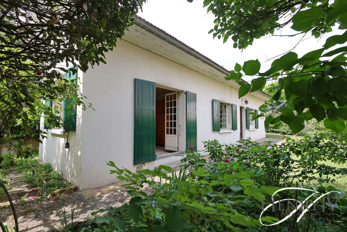 Maison à LA TRONCHE
