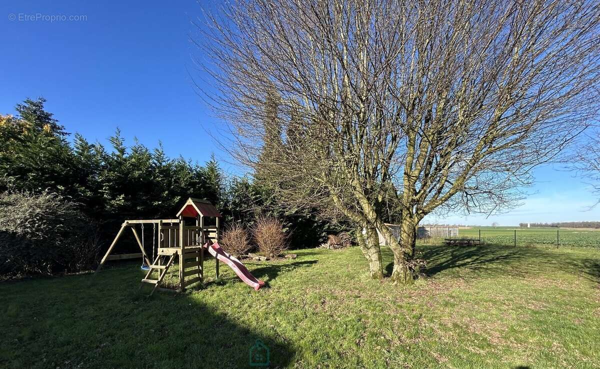 Maison à NEUVIREUIL