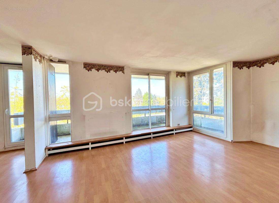 Appartement à ELANCOURT