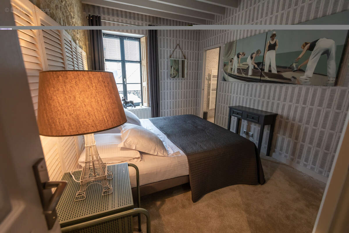 Appartement à PORT-EN-BESSIN-HUPPAIN