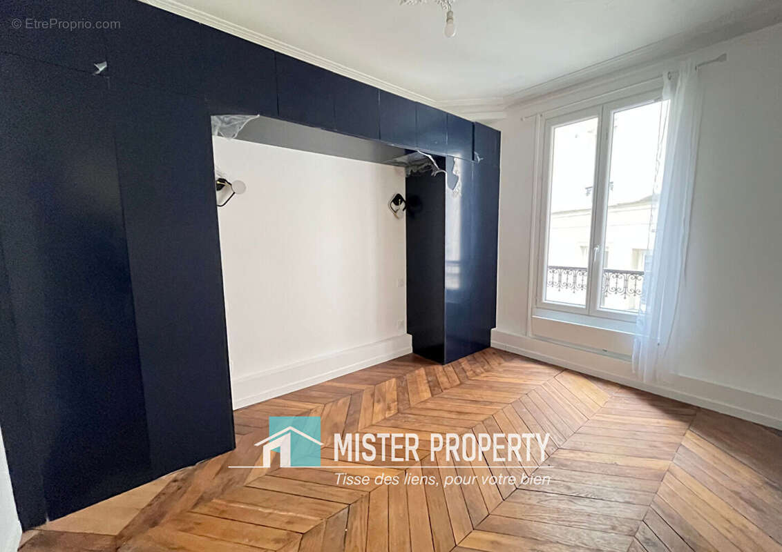 Appartement à PARIS-17E