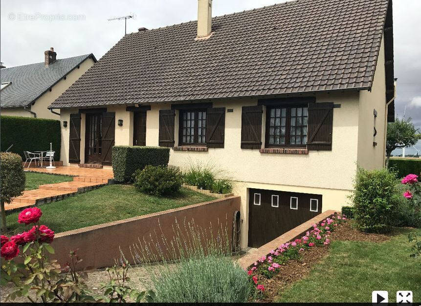 Maison à AUNAY-SOUS-AUNEAU