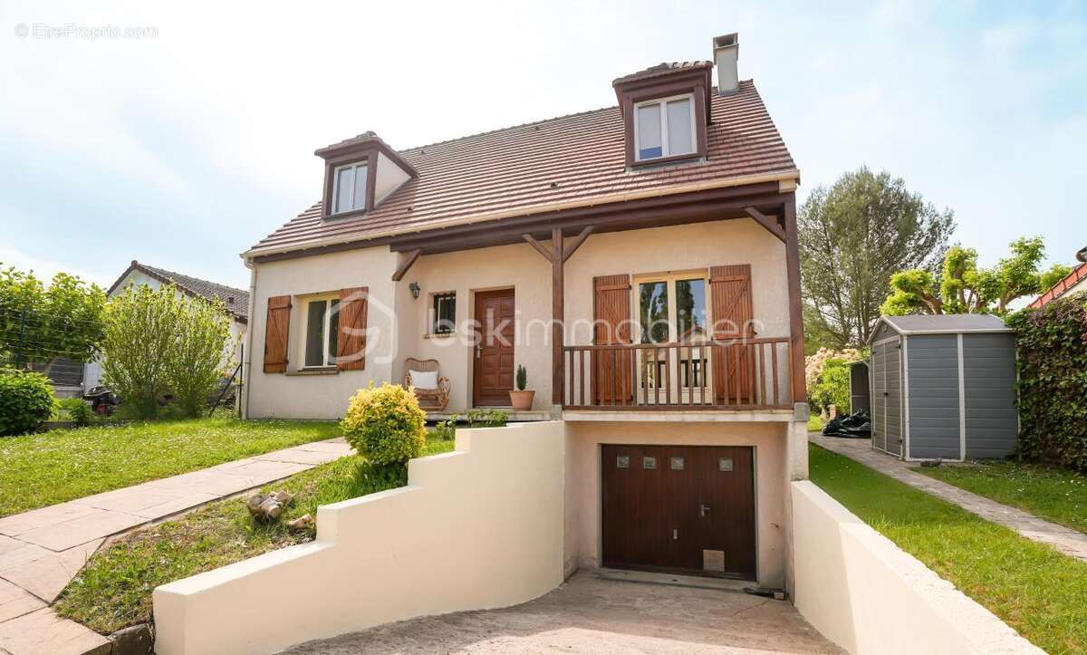 Maison à MONTEVRAIN