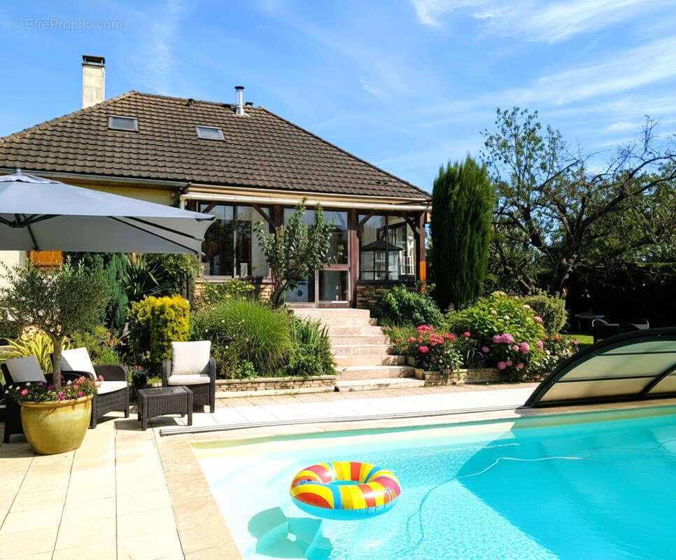 Maison à LA VERPILLIERE