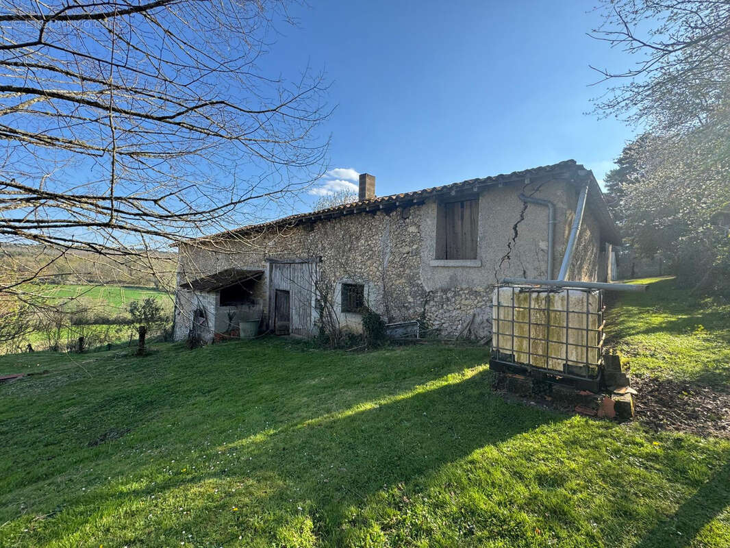 Maison à SAINT-AQUILIN