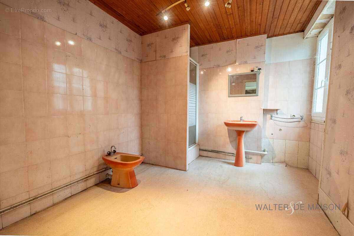 Maison à SAINT-ANGEAU