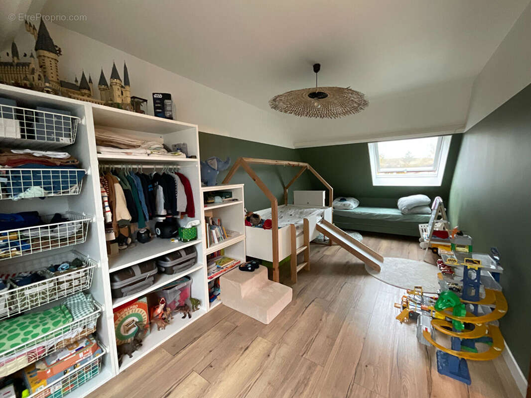 Maison à MAURECOURT