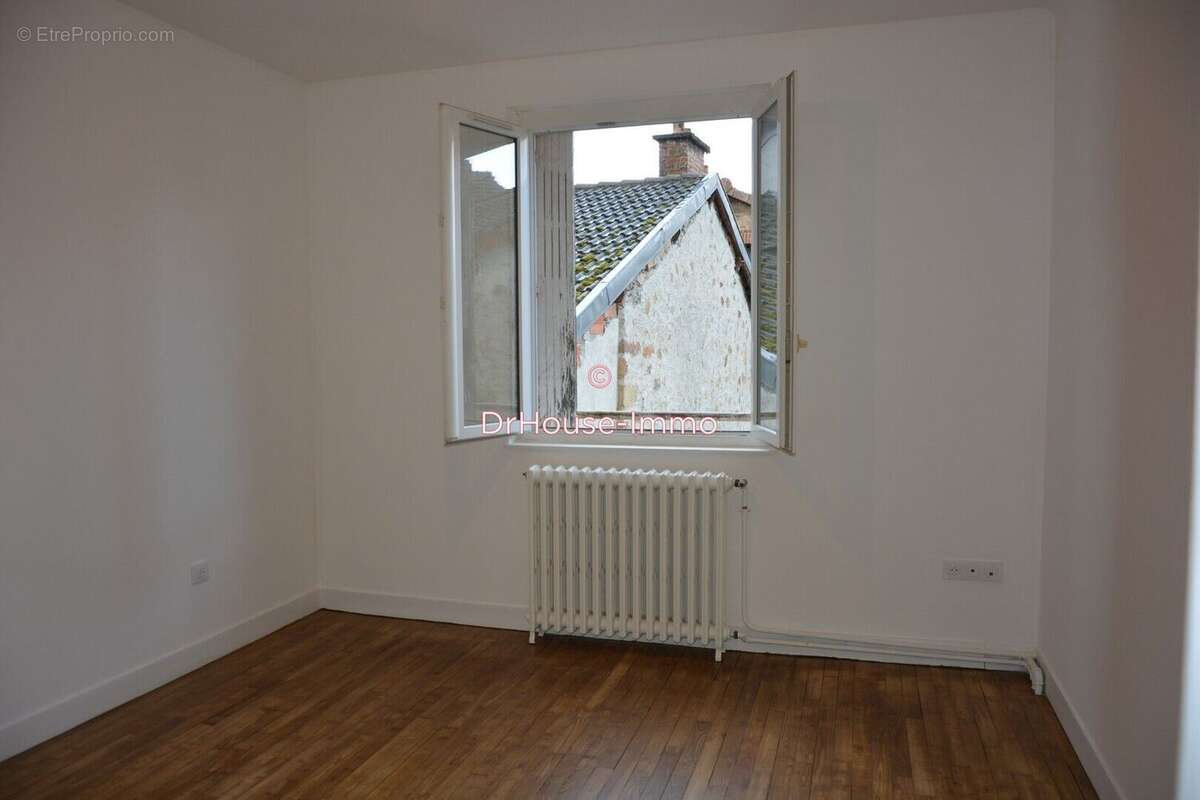 Maison à FLAVIGNAC