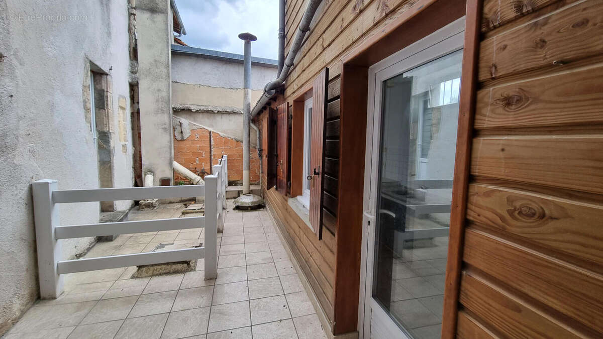 20221103_100935 - Commerce à NONTRON