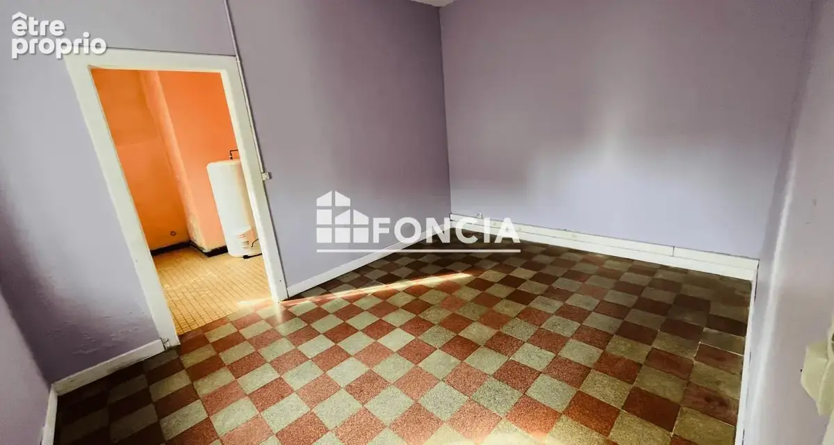 À vendre : Maison avec locataire en place au cœur de Dollon – Fort potentiel ! - photo 3