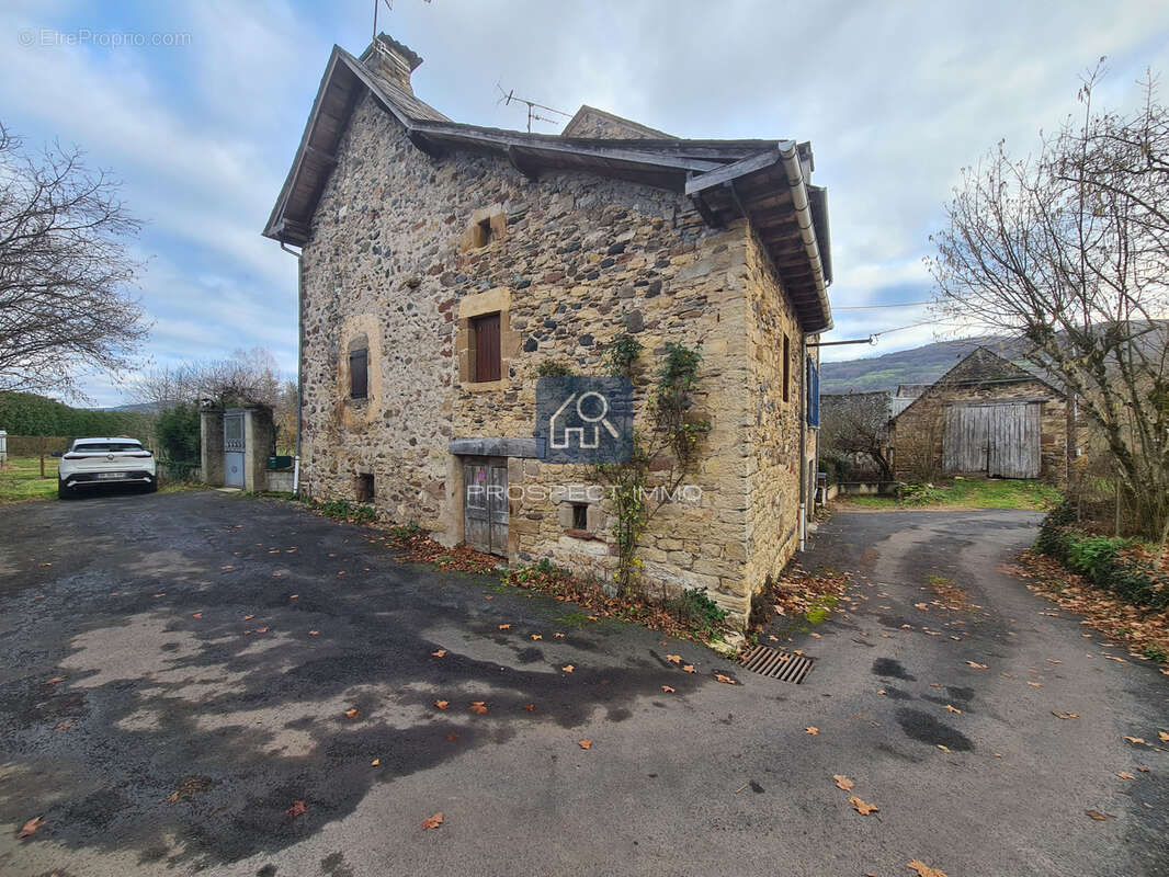 Maison à SAINT-COME-D'OLT