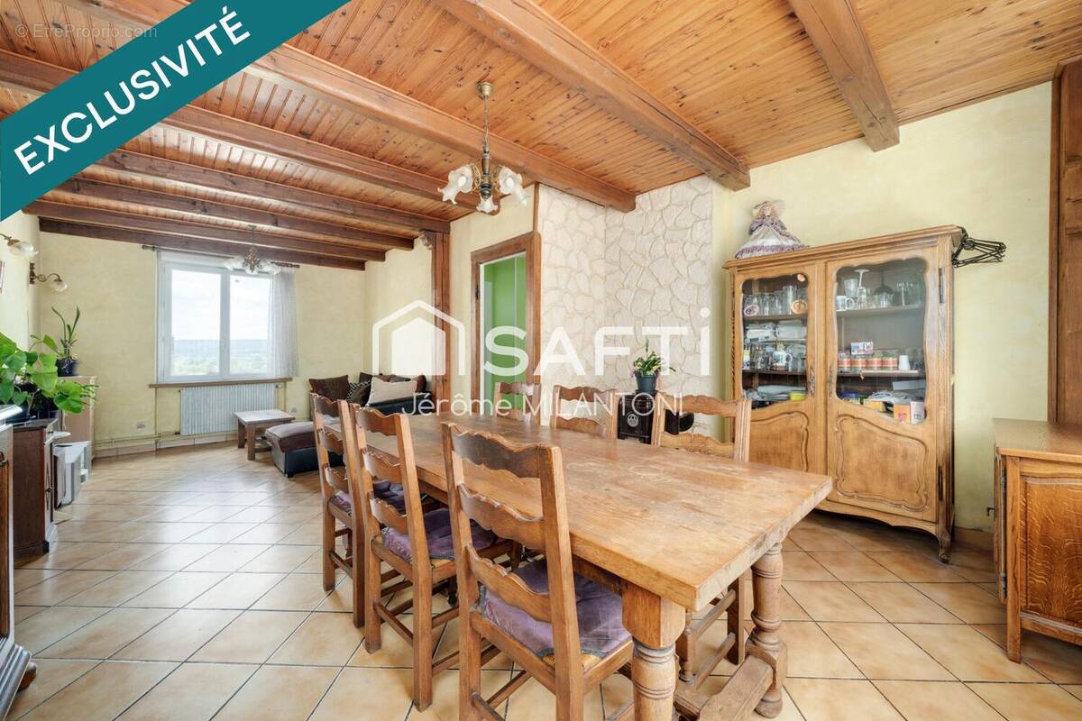 Maison 105 m² à Atton  - photo 1