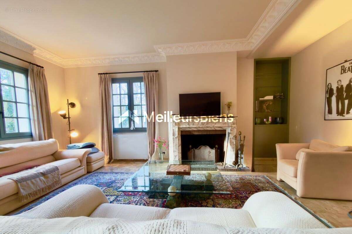 Maison à FEUCHEROLLES